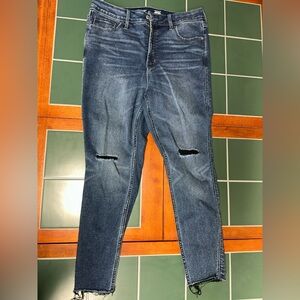 Old Navy Distressed High Rise Blue Jeans size 12